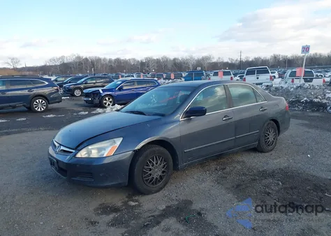 2006 Honda Accord 2.4 Ex z USA, uszkodzony, nr VIN 1HGCM56706A154652
